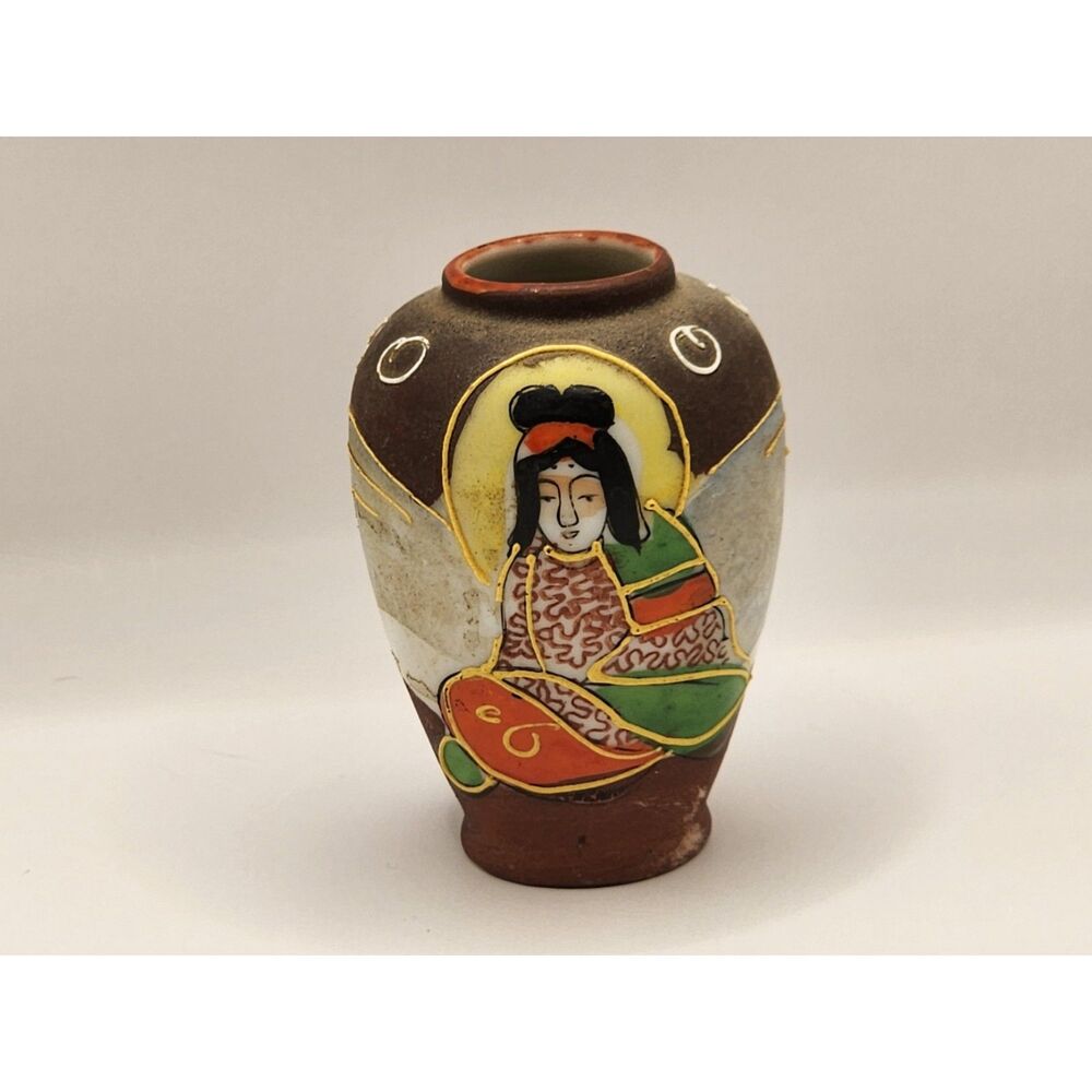 Japan Satsuma Style Mini Bud Vase Geisha Figural Orange Brown Gold Gilt 3 in